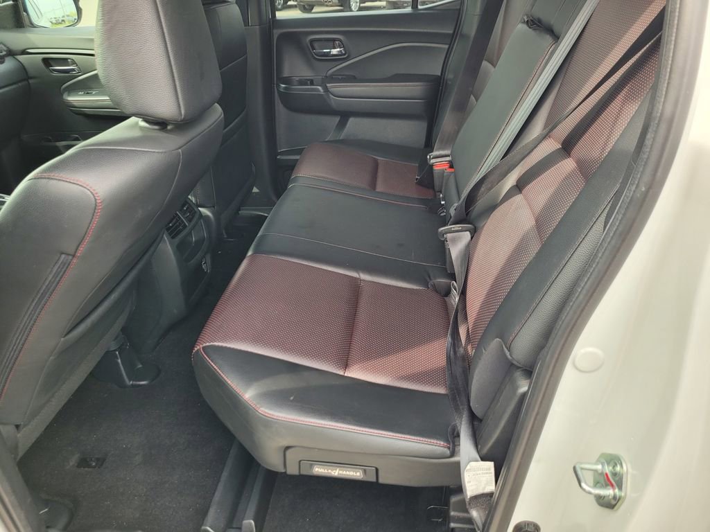 Used 2023 Honda Ridgeline Black Edition image 11
