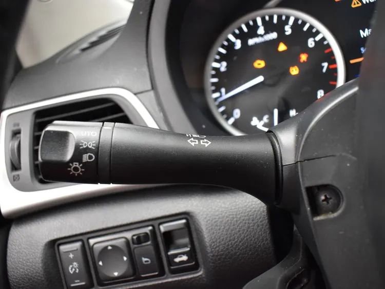 Used 2019 Nissan Sentra SV image 24