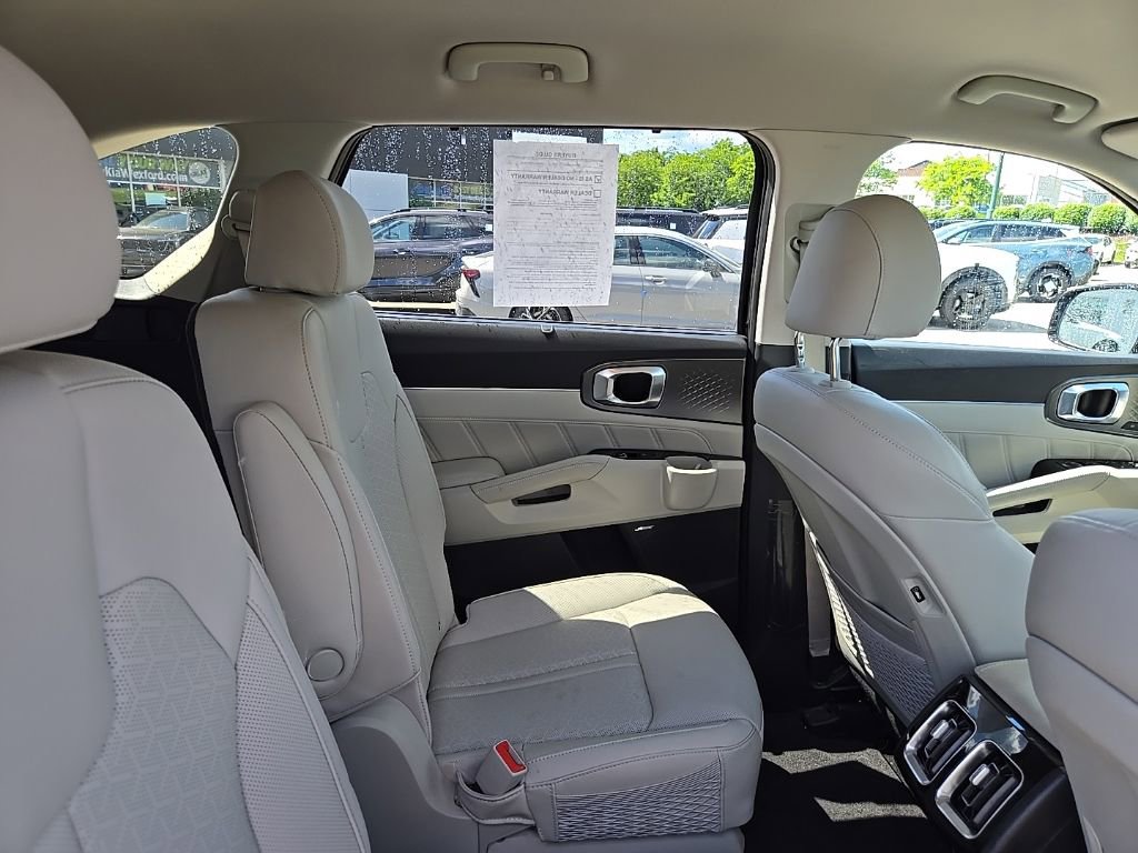 Certified 2023 Kia Sorento SX Prestige AWD/4WD image 34