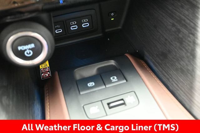 Certified 2023 Toyota Venza Limited AWD/4WD image 16