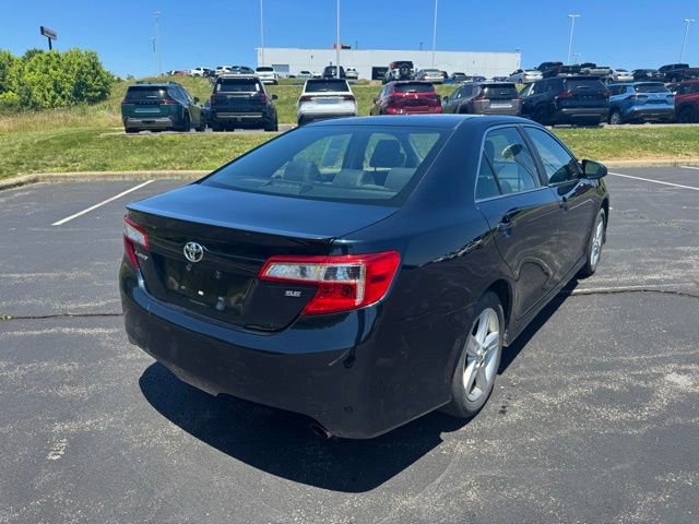 Used 2014 Toyota Camry SE FWD image 3