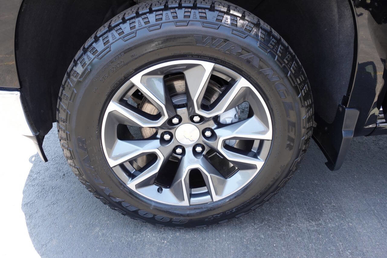 Used 2024 Chevrolet Silverado 1500 LT AWD/4WD image 56