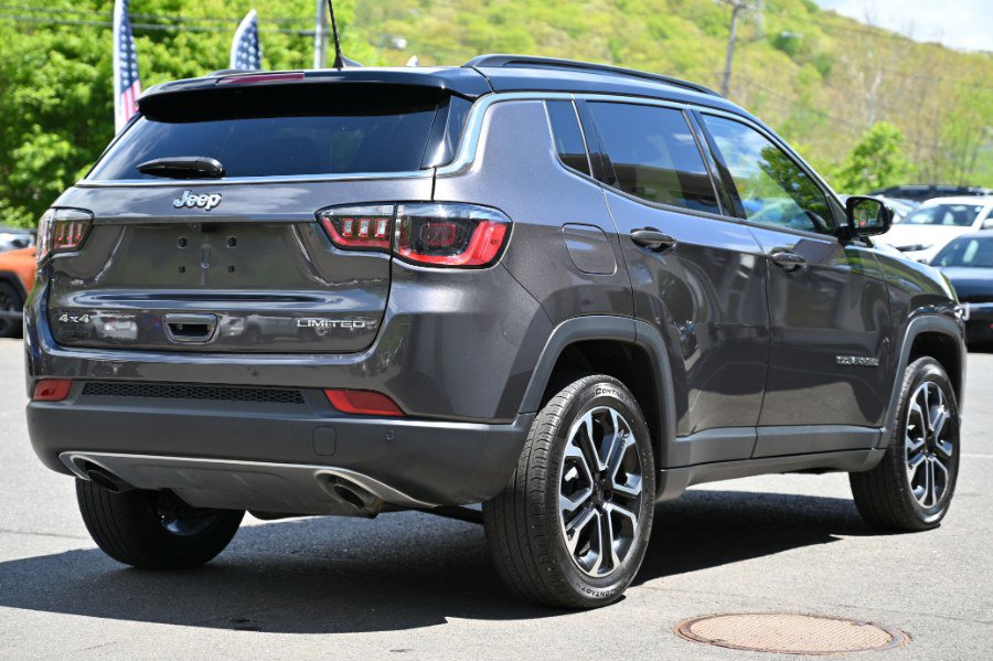 Used 2023 Jeep Compass Limited w/ Sun and Sound Group AWD/4WD image 6