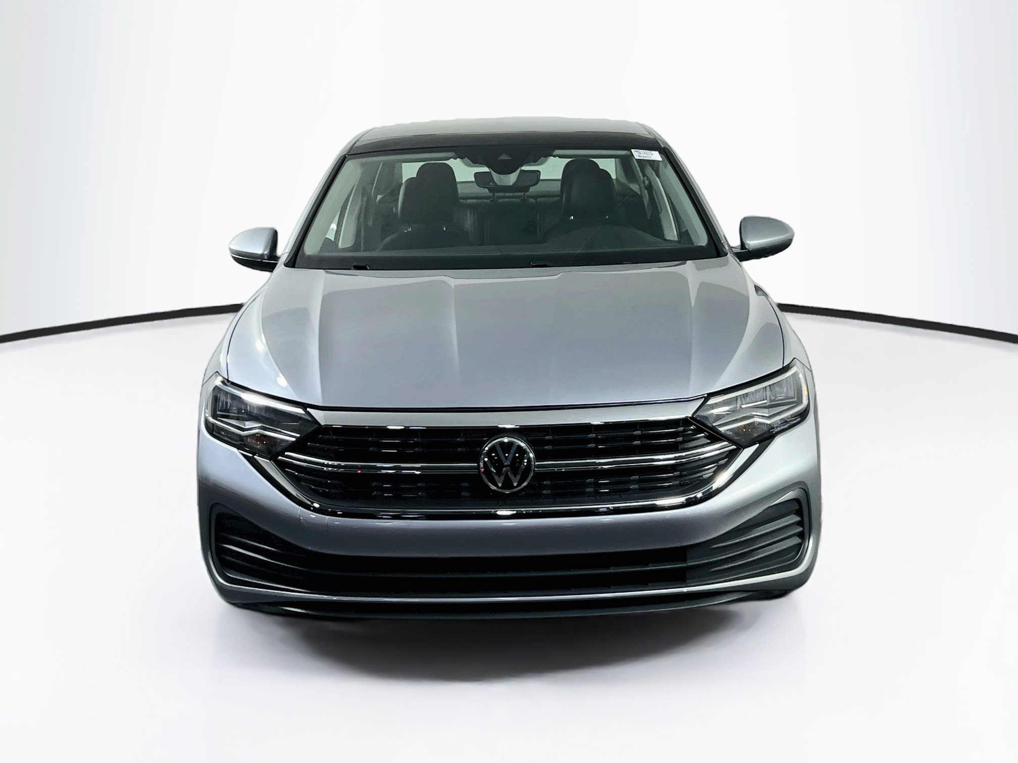 Used 2023 Volkswagen Jetta SE FWD image 2