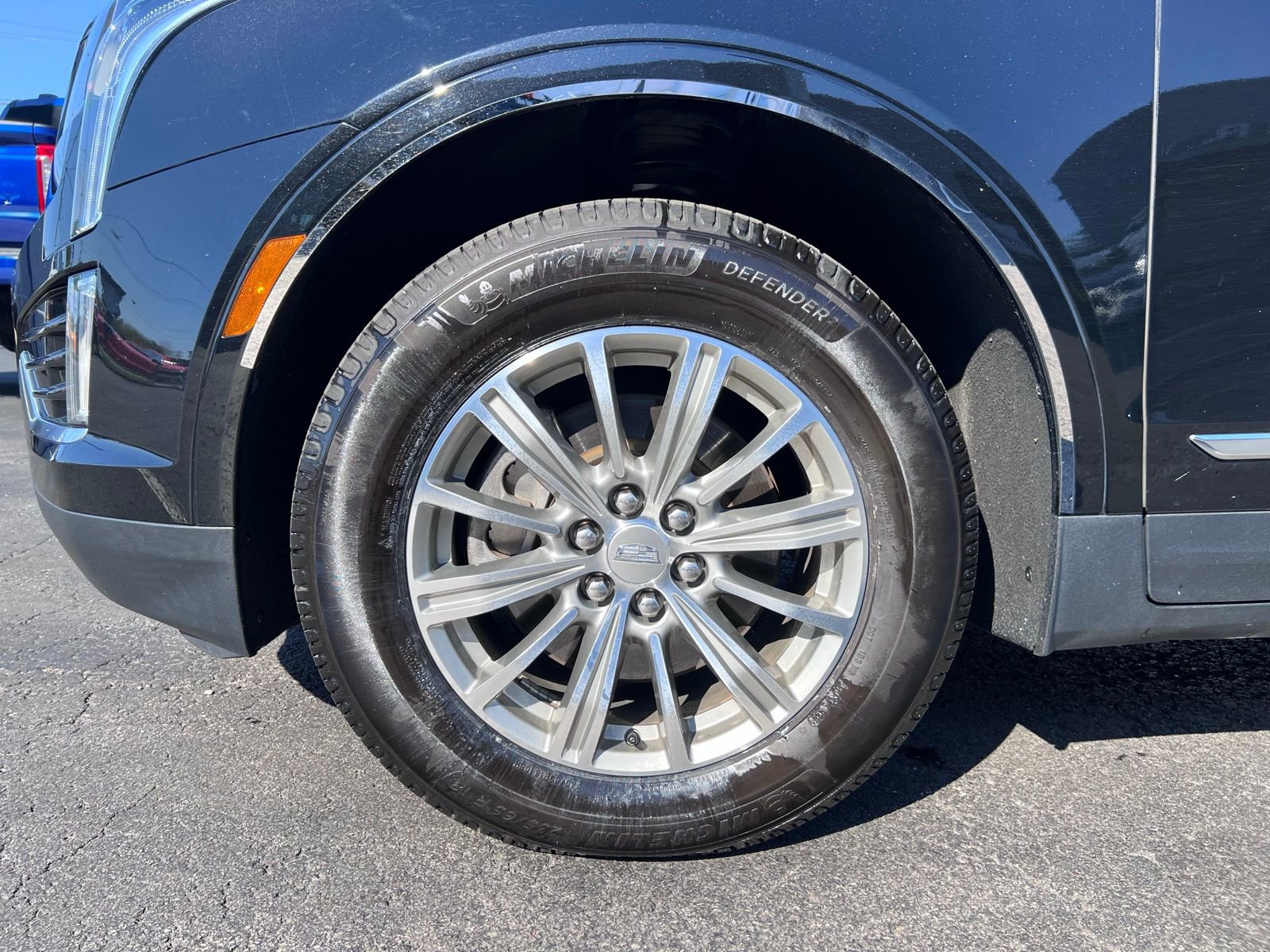 Used 2018 Cadillac XT5 Luxury w/ Driver Awareness Package image 20