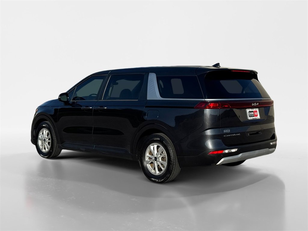 Used 2022 Kia Carnival LX image 5
