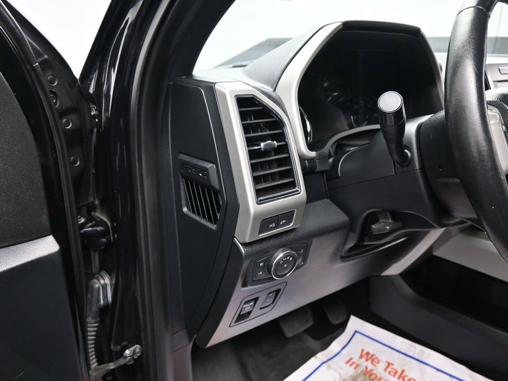 Used 2019 Ford F150 Lariat image 5