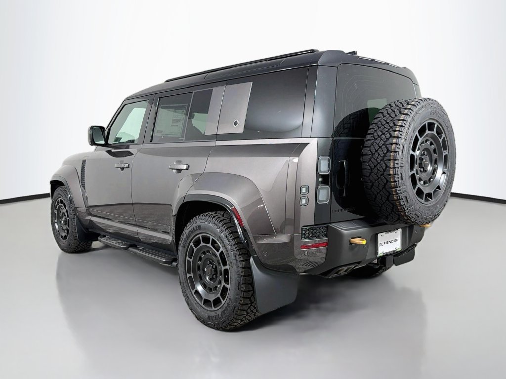New 2026 Land Rover Defender 110 OCTA AWD/4WD image 7