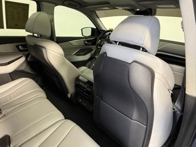 Used 2025 Acura MDX w/ Technology Package image 46