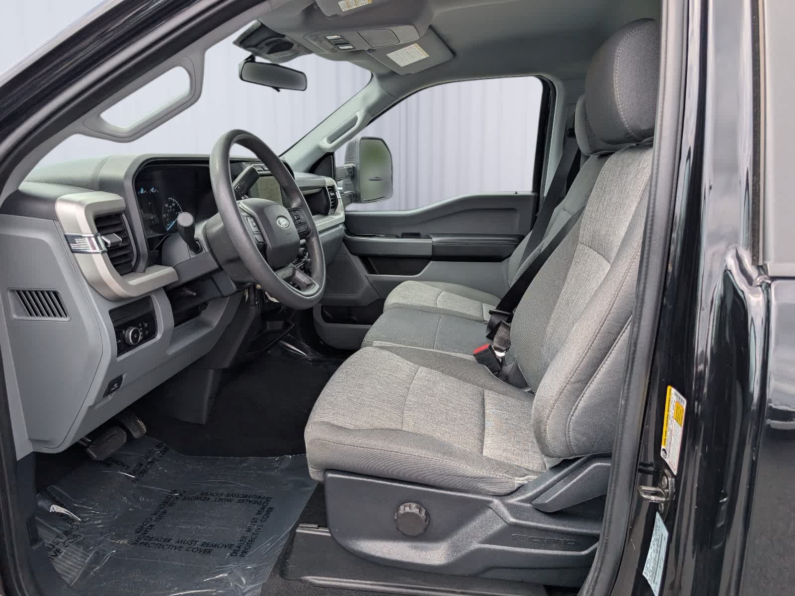 Used 2023 Ford F250 XL w/ STX Appearance Package AWD/4WD image 14