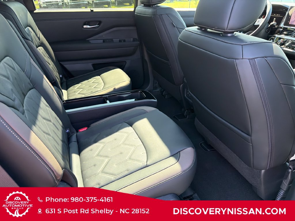 New 2026 Nissan Pathfinder Platinum AWD/4WD image 37