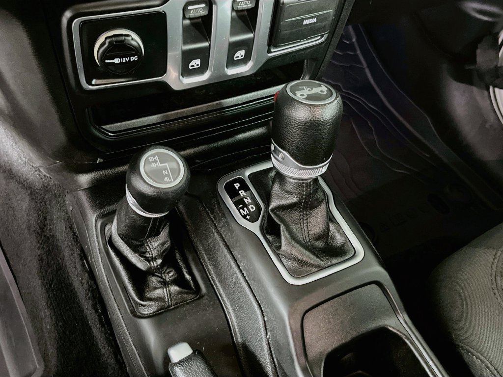 Used 2019 Jeep Wrangler Sport AWD/4WD image 21