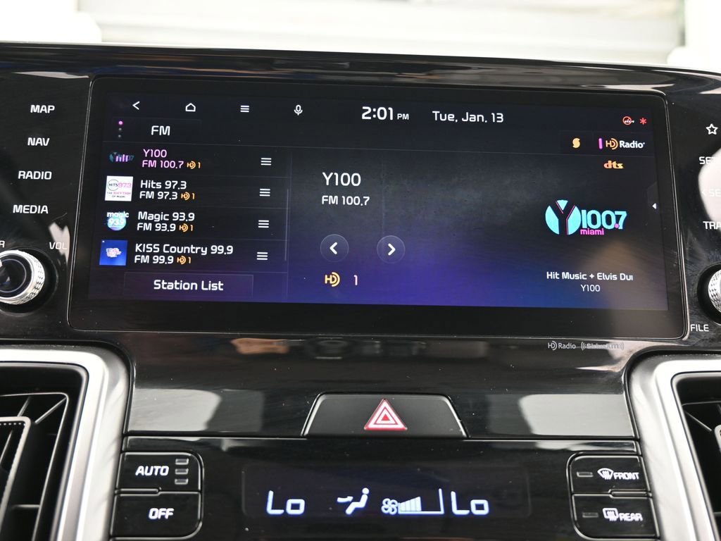 Used 2023 Kia Sorento S image 24