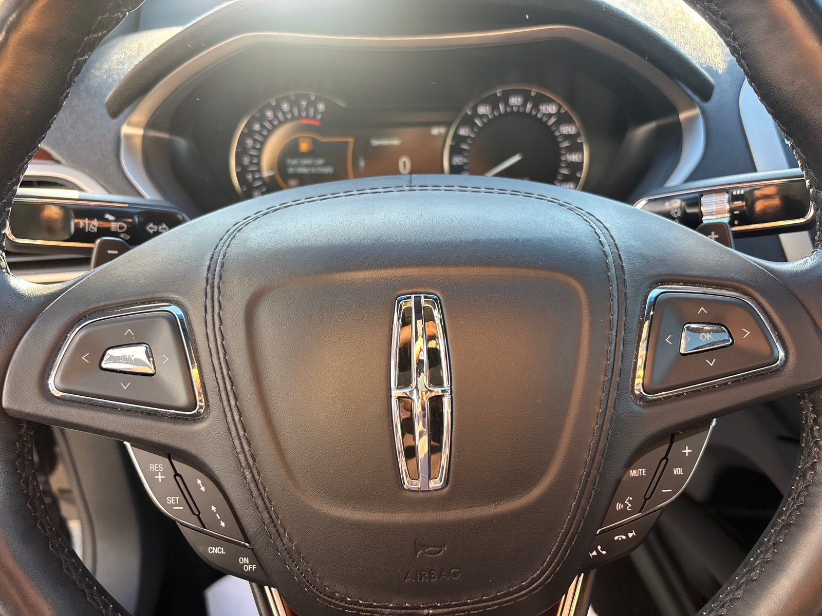 Certified 2019 Lincoln MKZ Reserve w/ Luxury Package AWD/4WD image 15