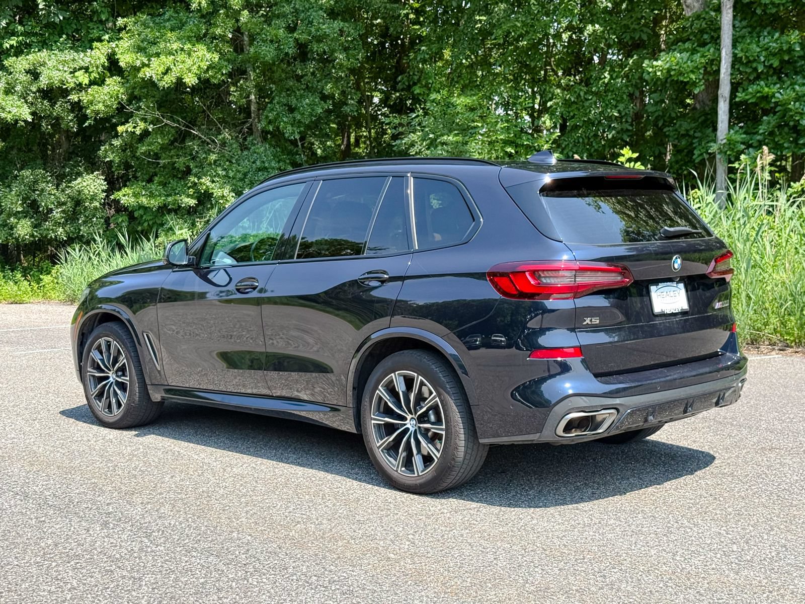 Used 2023 BMW X5 M50i w/ Climate Comfort Package AWD/4WD image 4