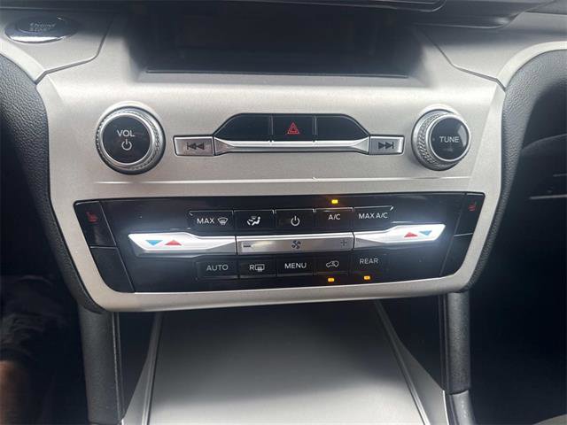 Certified 2022 Ford Explorer XLT image 92