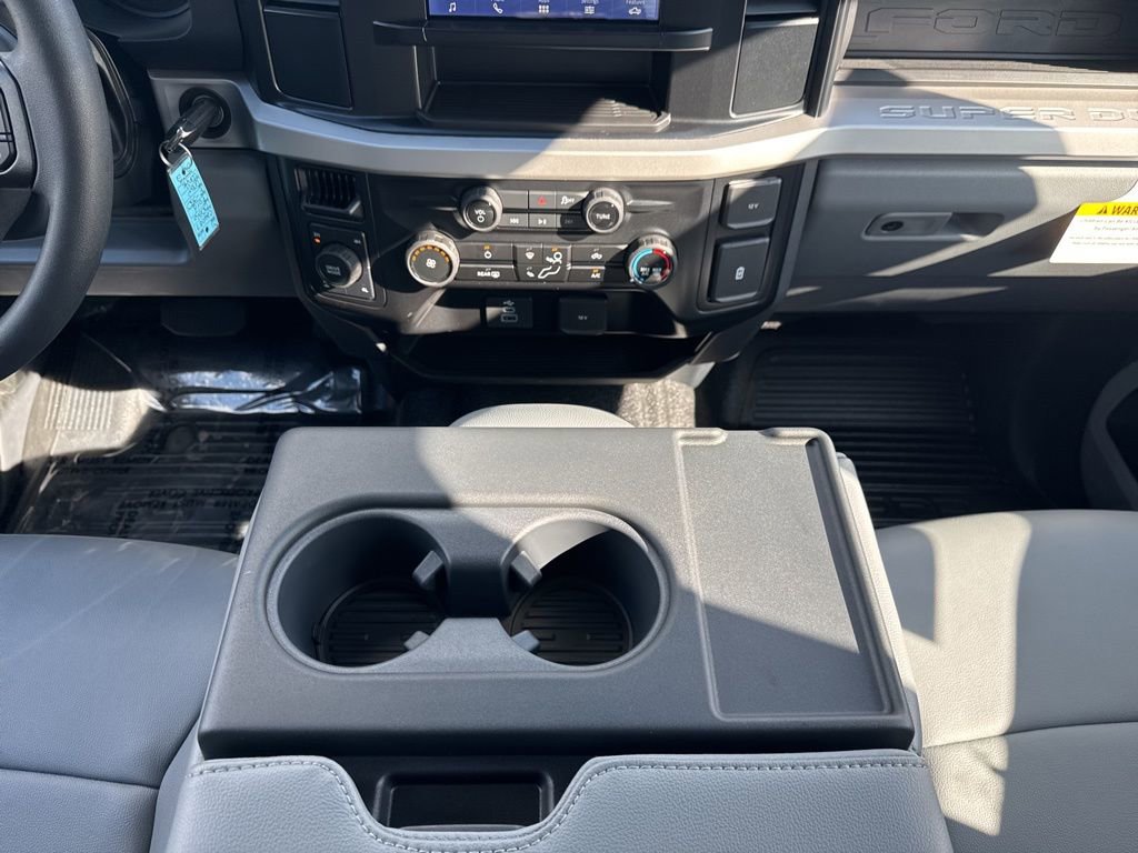 New 2026 Ford F350 XL w/ XL Chrome Package image 28