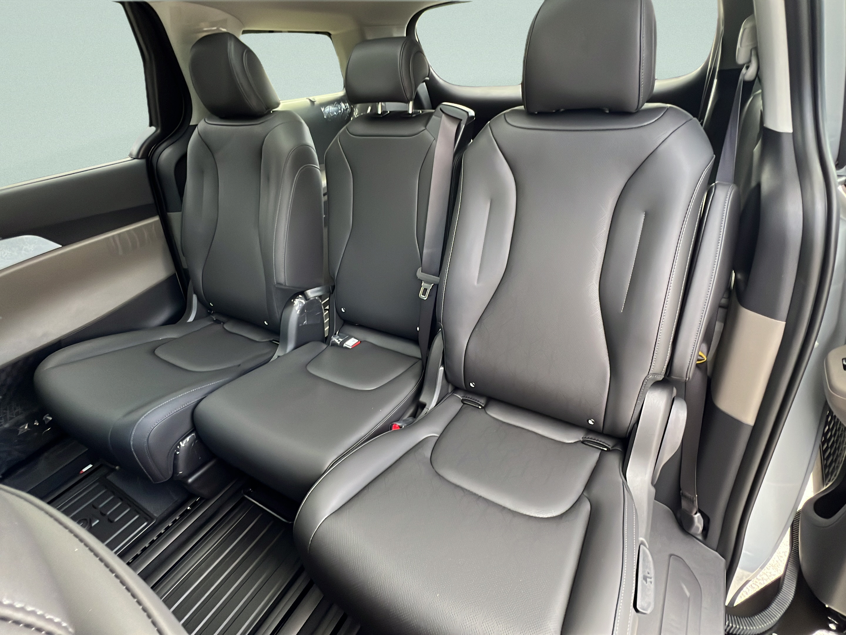 New 2026 Kia Carnival SX FWD image 10