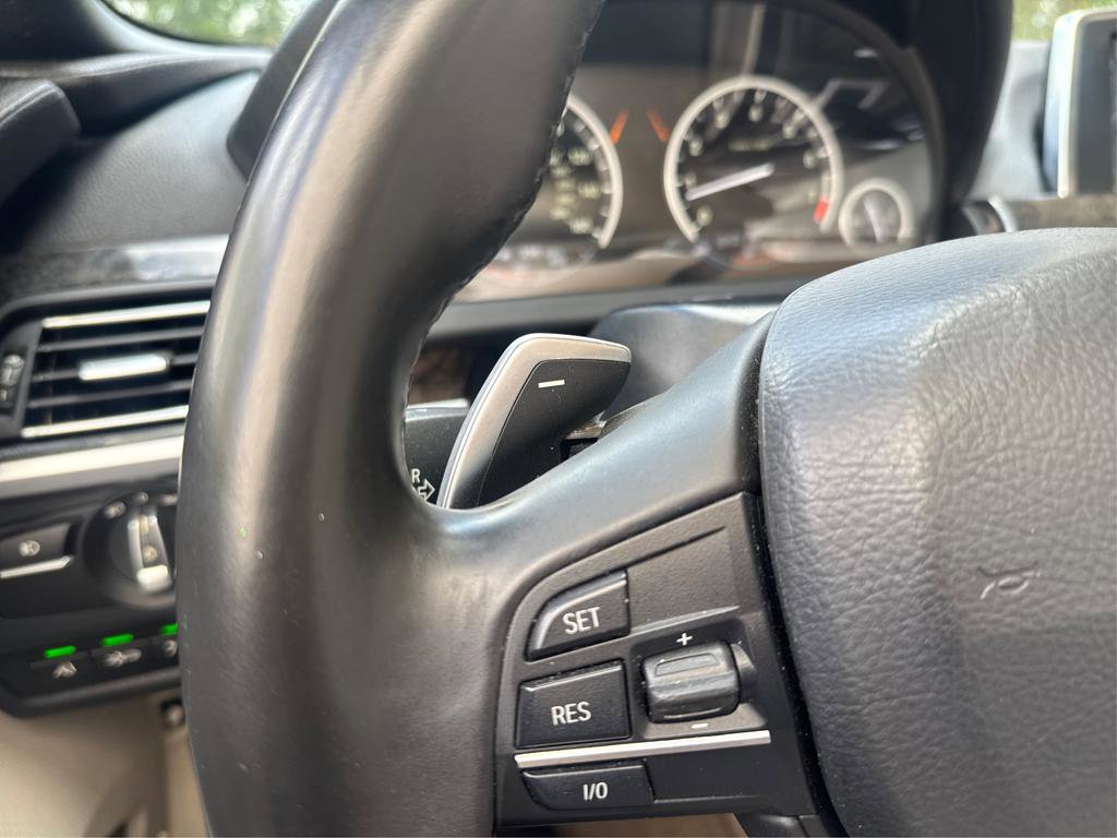 Used 2013 BMW 640i Convertible image 30