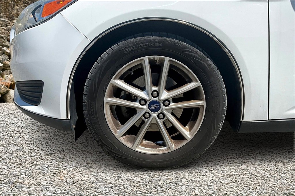 Used 2017 Ford Focus SE image 9