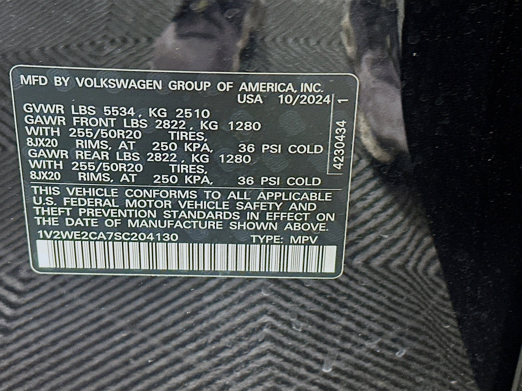 Used 2025 Volkswagen Atlas Cross Sport SE image 12