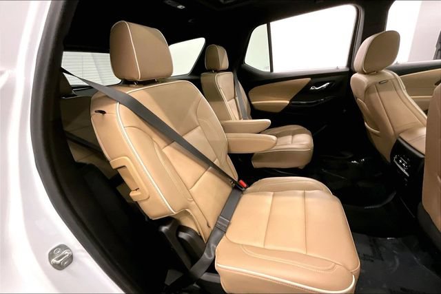 Used 2022 Chevrolet Traverse Premier FWD image 25