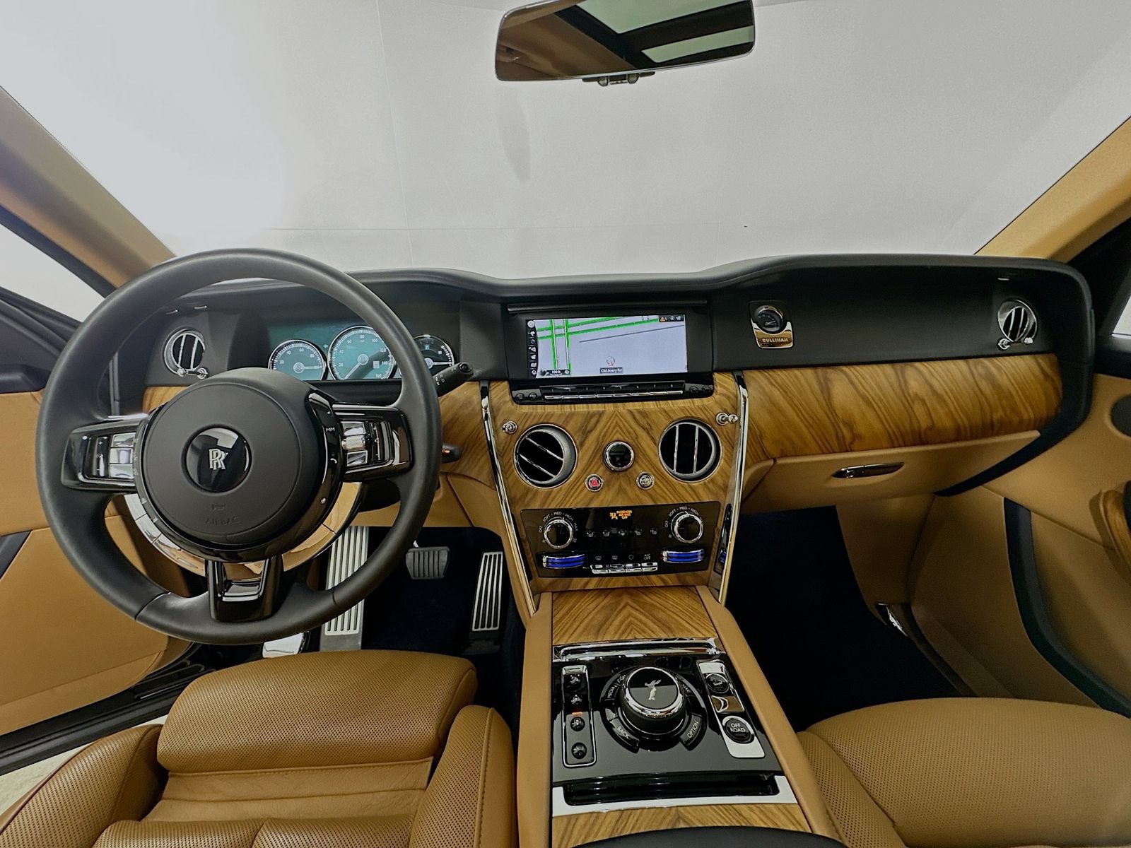 Used 2019 Rolls-Royce Cullinan AWD/4WD image 4