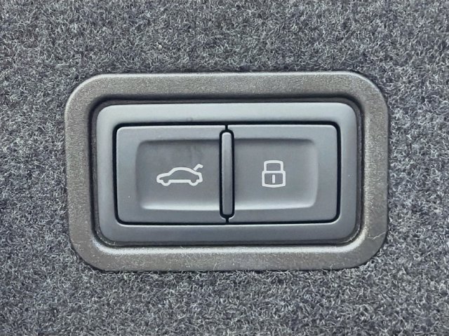 New 2026 Audi A8 L 3.0T AWD/4WD image 12