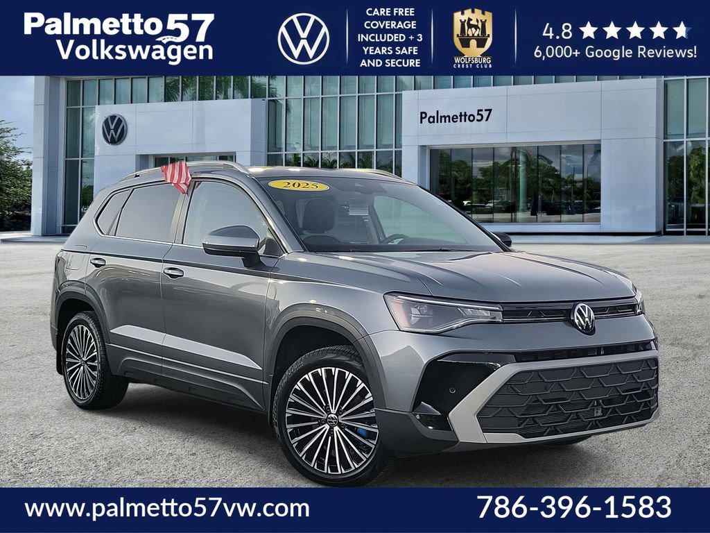 Used 2025 Volkswagen Taos SE w/ Panoramic Sunroof Package