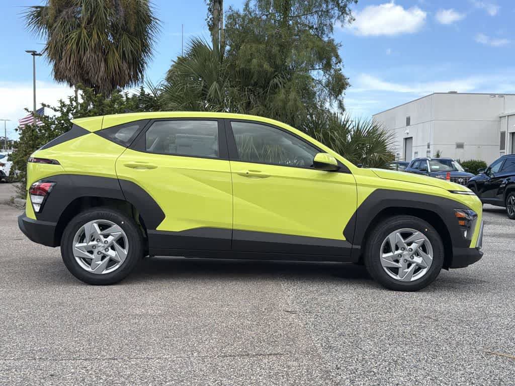 New 2027 Hyundai Kona SE FWD image 8
