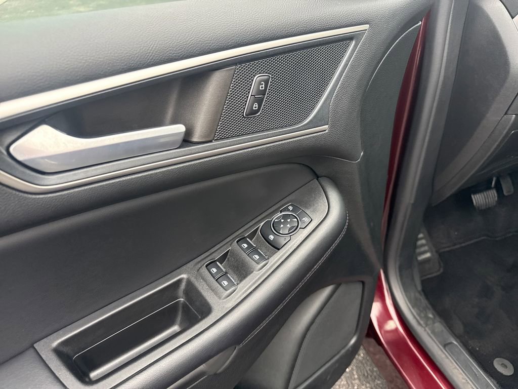 Used 2023 Ford Edge SEL w/ Convenience Package image 27