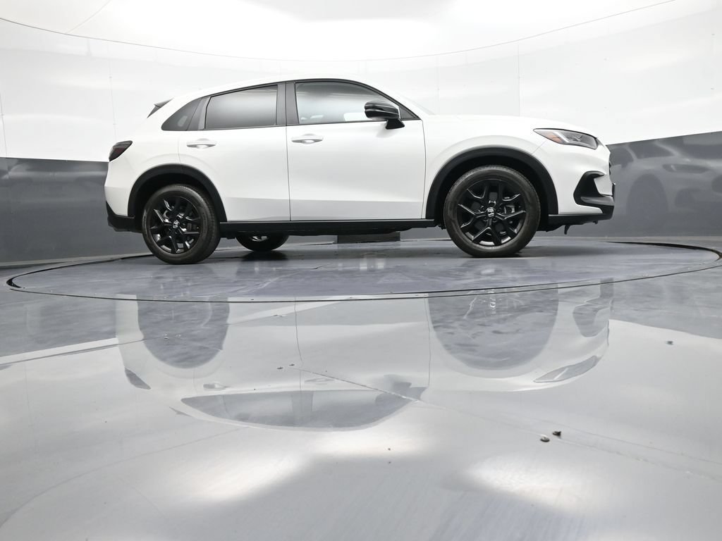 Certified 2025 Honda HR-V Sport image 27
