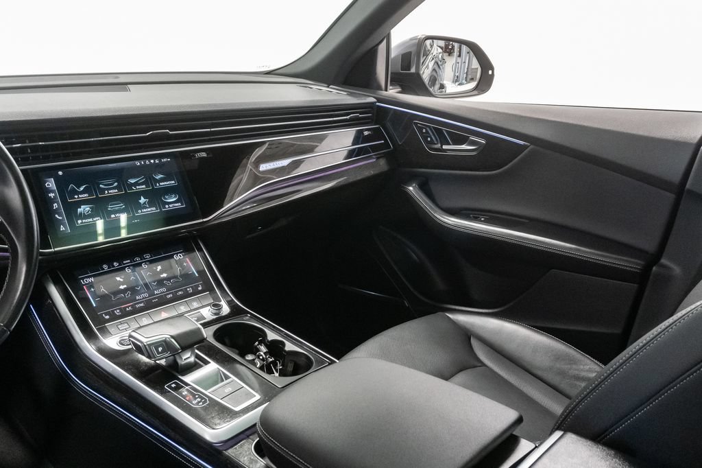 Used 2022 Audi Q8 Premium Plus AWD/4WD image 13