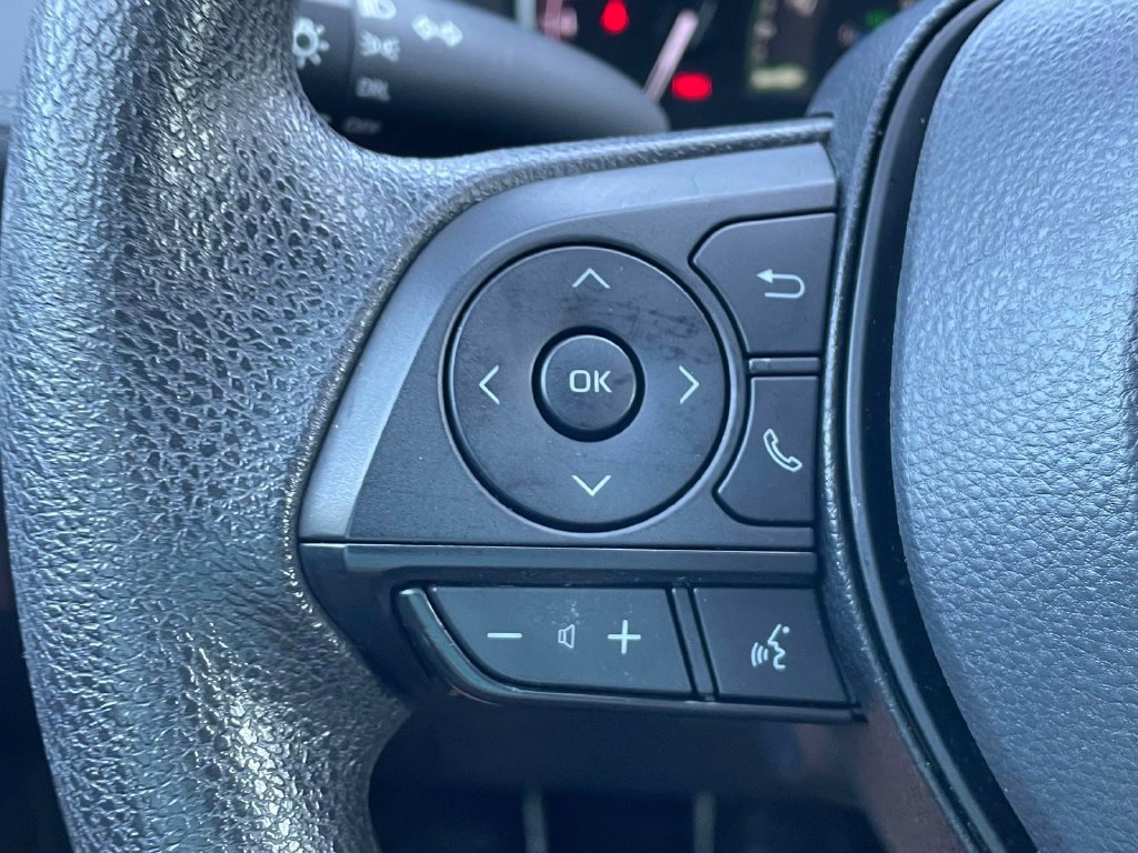 Used 2025 Toyota RAV4 LE FWD image 30