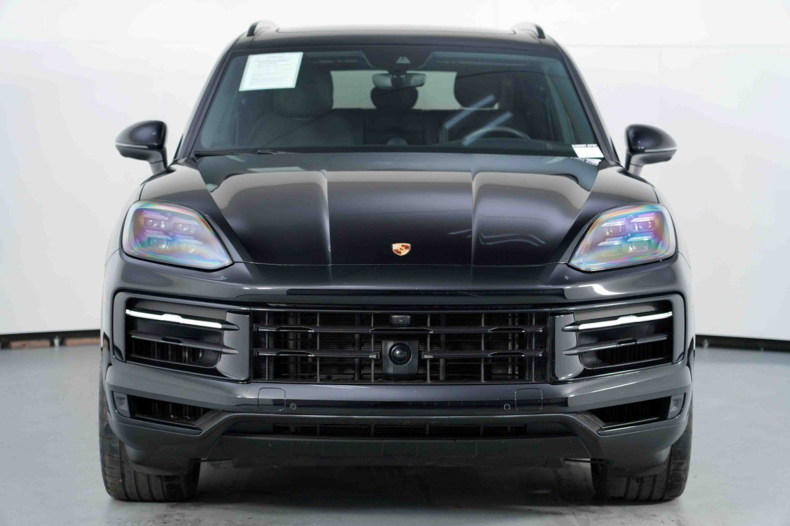Used 2024 Porsche Cayenne w/ Premium Package image 50
