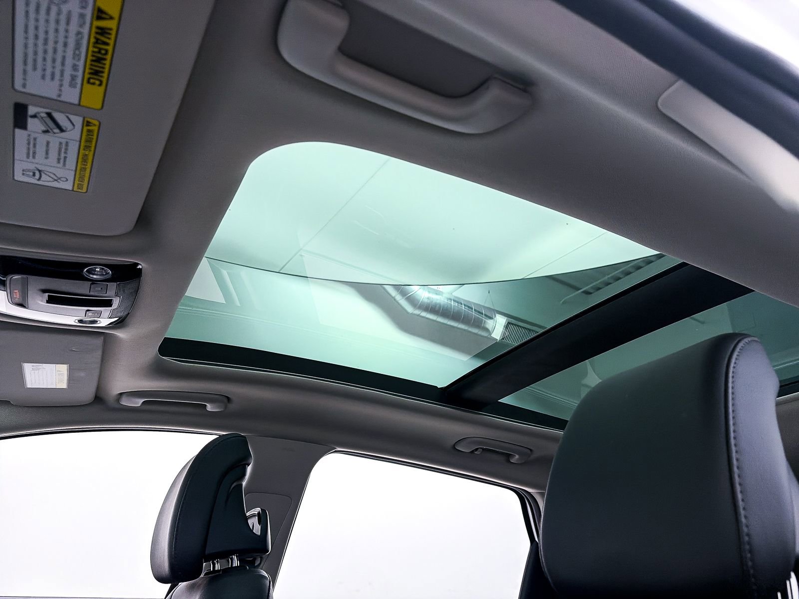 Used 2025 Kia Sportage EX w/ Premium Package image 3