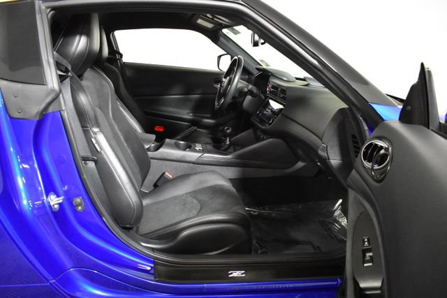 Certified 2024 Nissan Z Performance w/ Floor Mat Package RWD image 35
