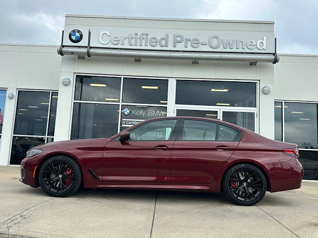 Used 2021 BMW M550i xDrive w/ Dynamic Handling Package image 5