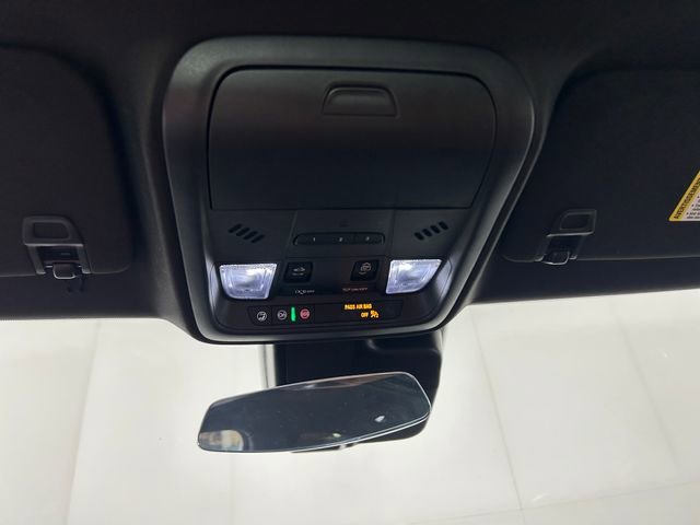 Used 2023 Cadillac XT4 Premium Luxury FWD image 24