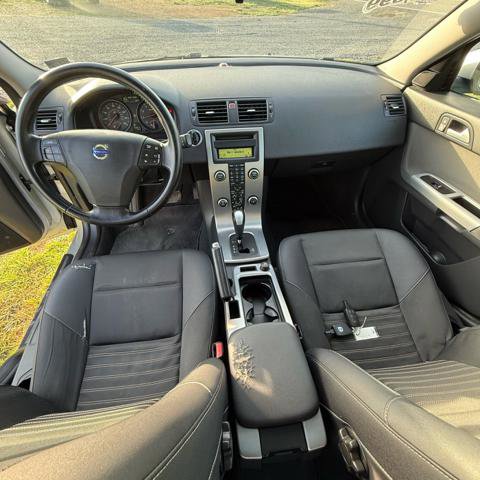 Used 2010 Volvo S40 2.4i FWD image 13
