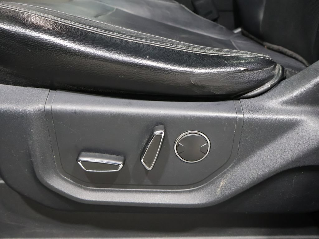 Used 2015 Ford F150 Lariat w/ Equipment Group 502A Luxury AWD/4WD image 14