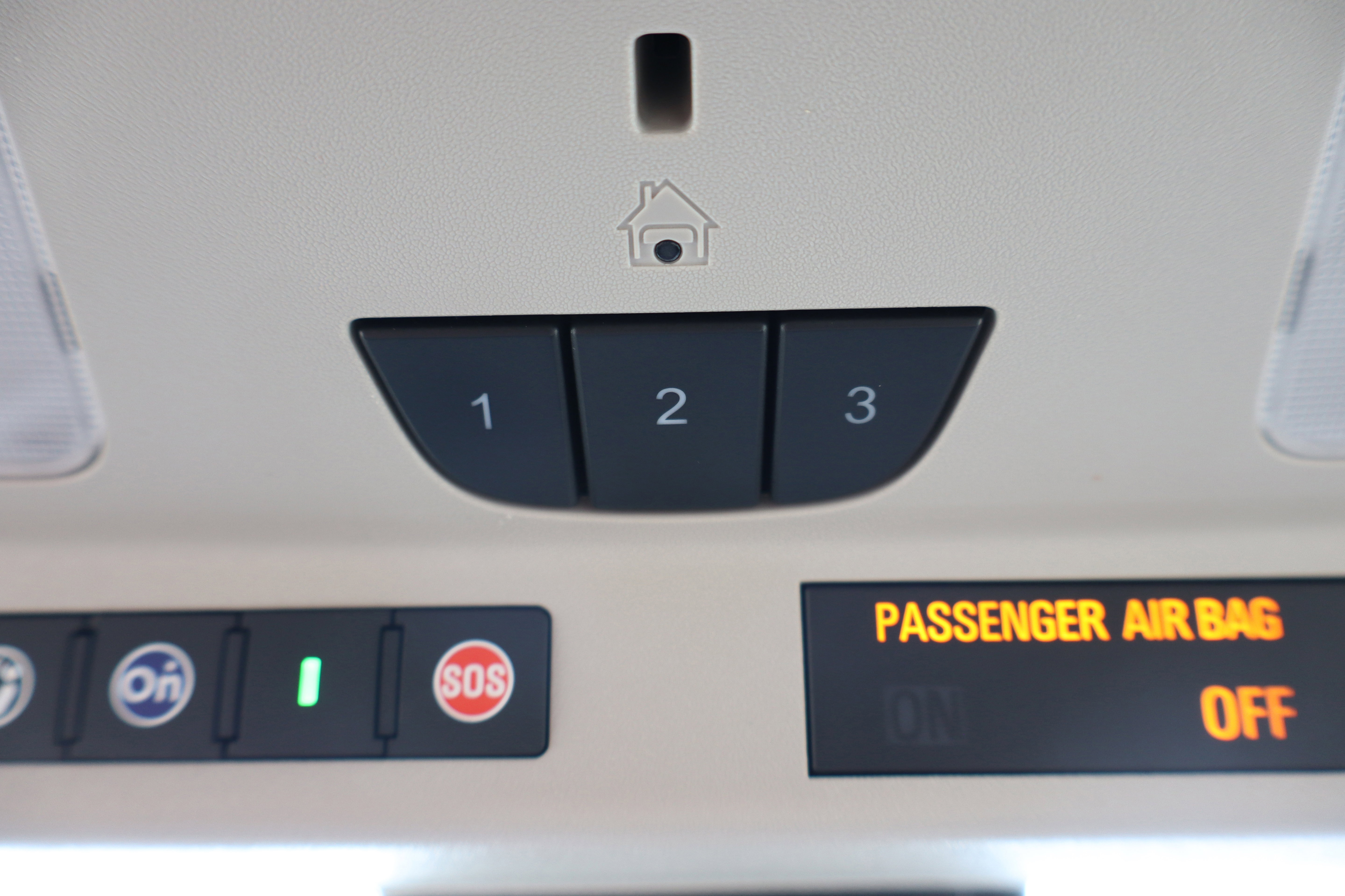 Used 2019 Buick Envision Premium w/ Driver Confidence Package image 26