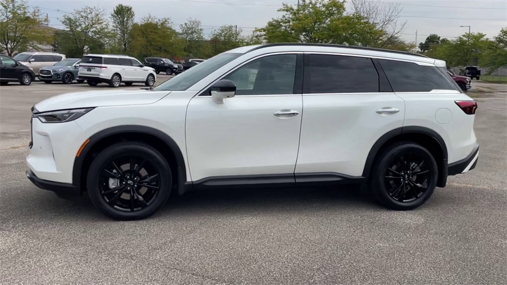 Certified 2025 INFINITI QX60 Luxe w/ Black Edition image 5