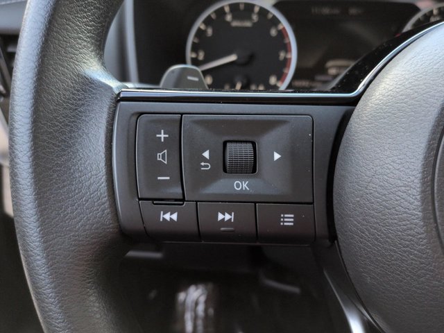 Certified 2022 Nissan Rogue SV FWD image 23