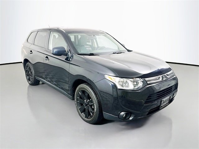 Used 2014 Mitsubishi Outlander ES image 1