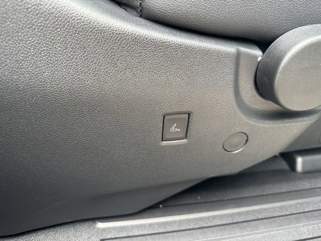 Used 2024 Chevrolet Traverse RS w/ LPO, Floor Liner Package image 50