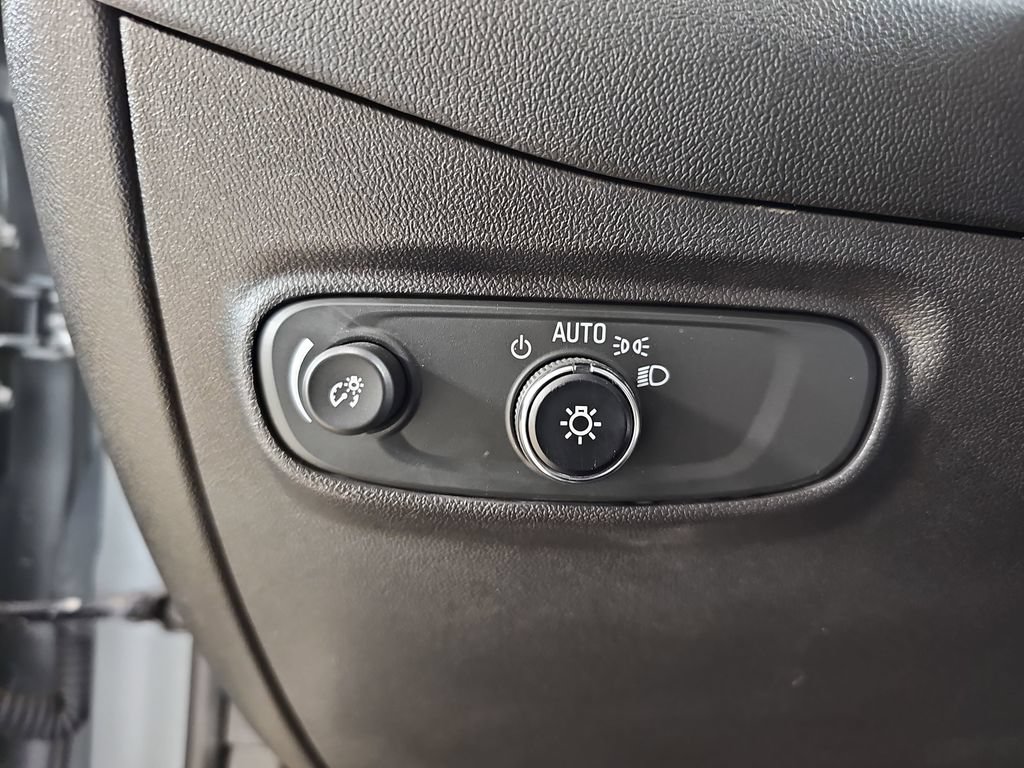 Certified 2024 Chevrolet Equinox LT w/ LPO, Floor Liner Package AWD/4WD image 31