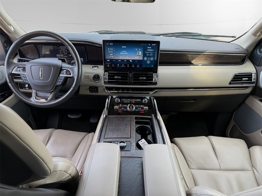 Used 2023 Lincoln Navigator L Reserve image 8
