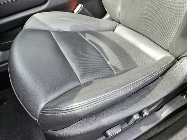 Certified 2025 Cadillac XT6 Premium Luxury FWD image 8