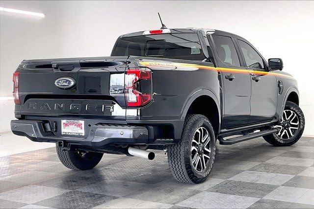 Used 2024 Ford Ranger Lariat w/ FX4 Off-Road Package image 13